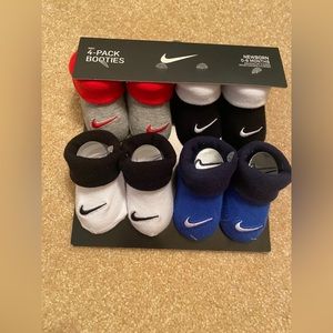 4 pack booties by Nike